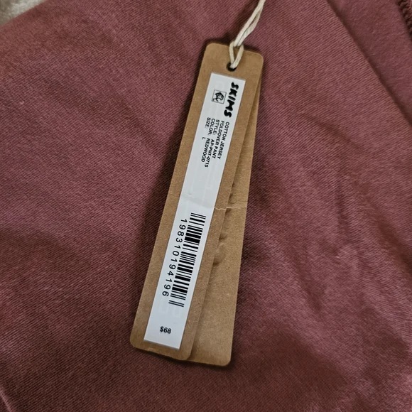 SKIMS Dusty Rose Fabric - Picture 2 of 2